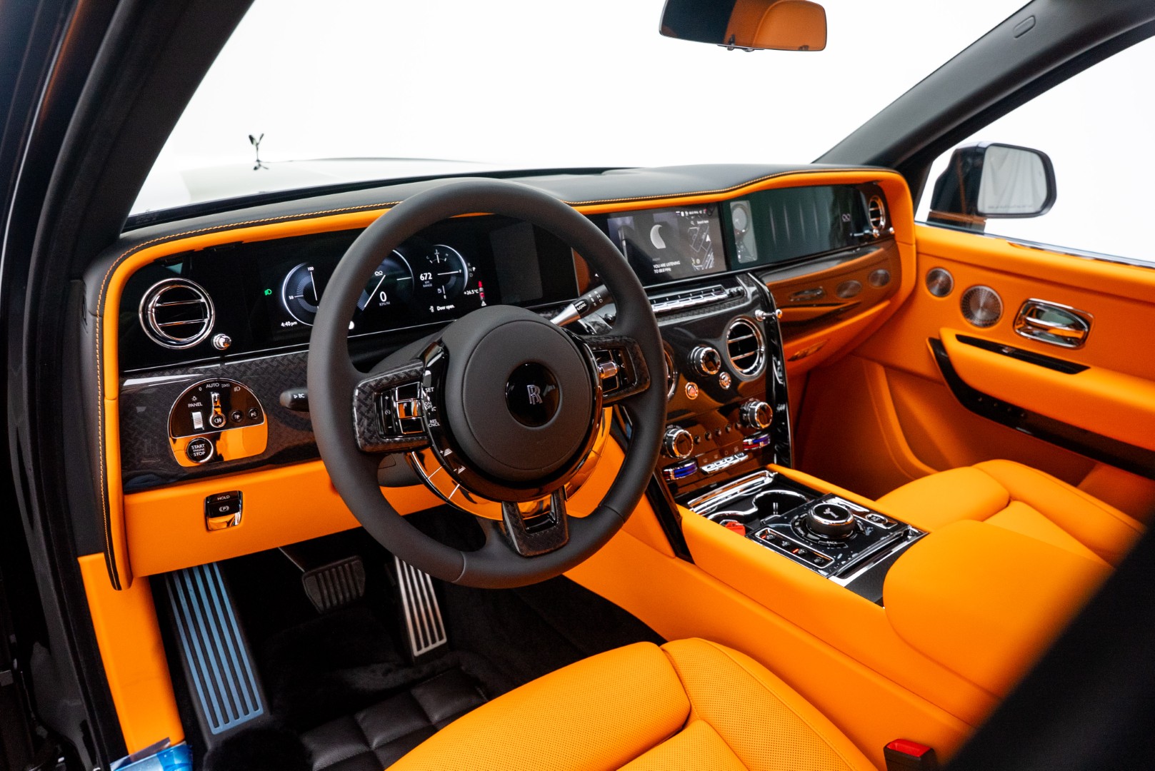 2025 ROLLS ROYCE CULLINAN |BLACK BADGE | GCC | DEALER WARRANTY & SERVICE 